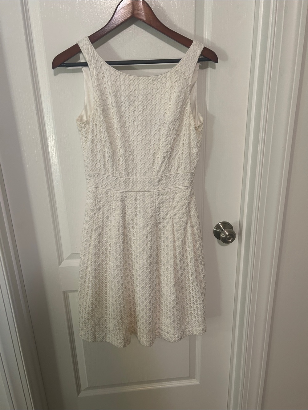 White House Black Market Cream Lace Sleeveless Fit-&-Flare Dress